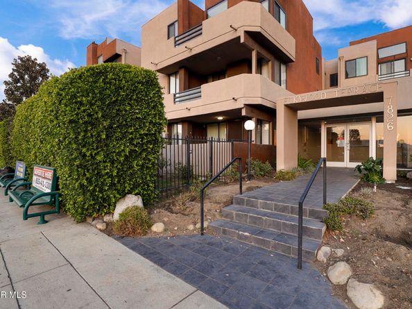 7826 Topanga Canyon Boulevard 103, Canoga Park CA 91304