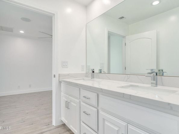 16005 Parthenia Street, North Hills CA 91343