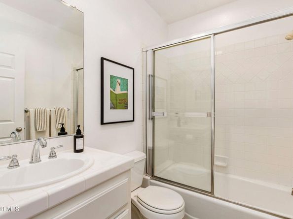 11920 Goshen Avenue 202, Los Angeles CA 90049