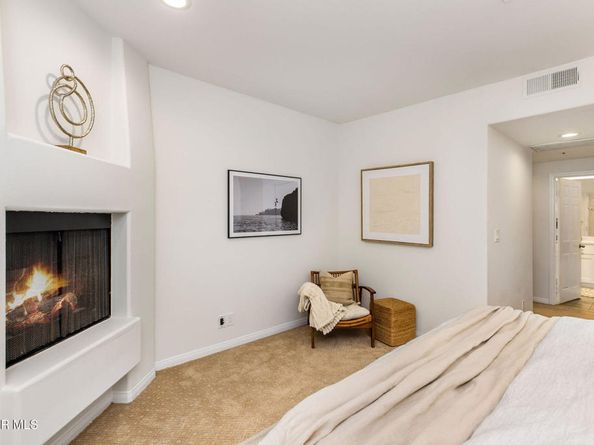 11920 Goshen Avenue 202, Los Angeles CA 90049