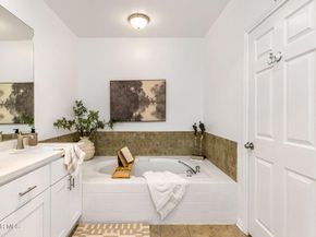 11920 Goshen Avenue 202, Los Angeles CA 90049