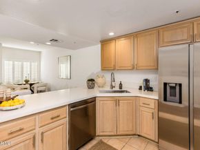 11920 Goshen Avenue 202, Los Angeles CA 90049