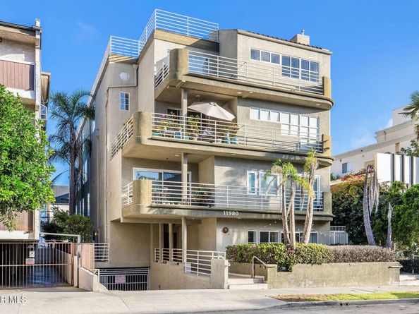 11920 Goshen Avenue 202, Los Angeles CA 90049