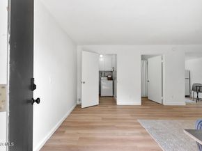 28654 Quaint Street, Agoura Hills CA 91301