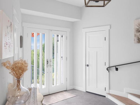 28329 Foothill Drive, Agoura Hills CA 91301