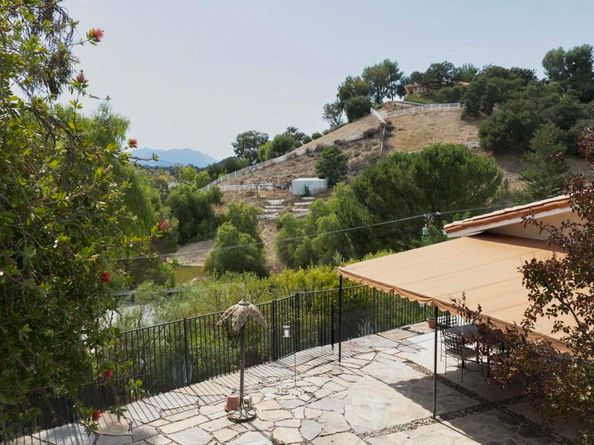 28329 Foothill Drive, Agoura Hills CA 91301