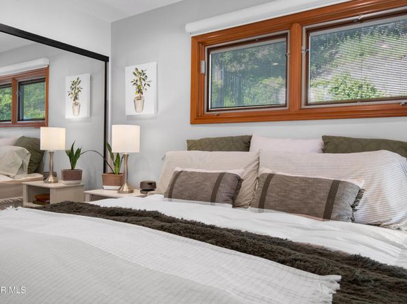 28329 Foothill Drive, Agoura Hills CA 91301