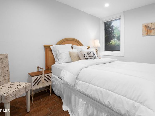 28329 Foothill Drive, Agoura Hills CA 91301