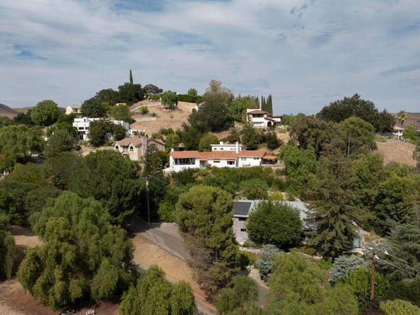 28329 Foothill Drive, Agoura Hills CA 91301