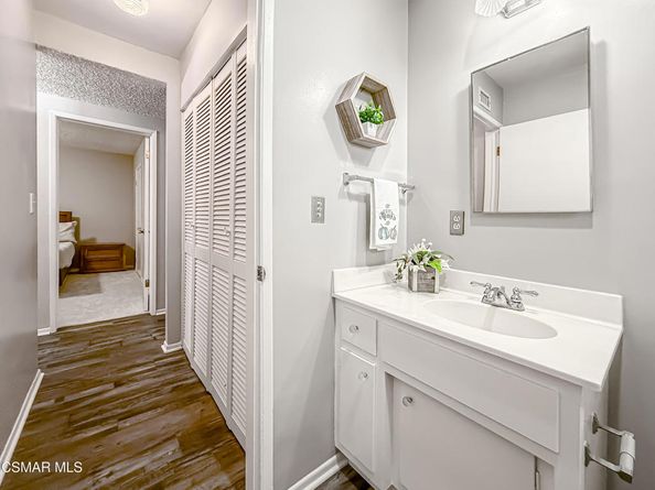 22537 Saticoy Street, West Hills CA 91307