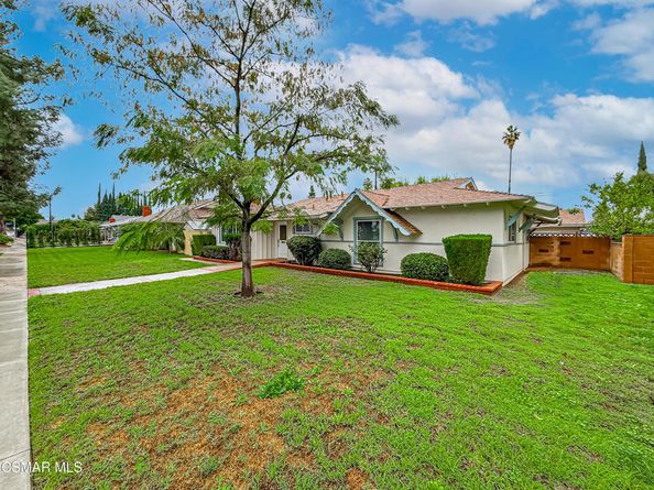22537 Saticoy Street, West Hills CA 91307