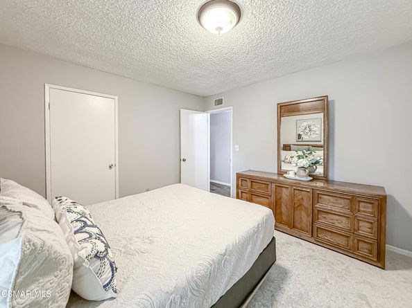 22537 Saticoy Street, West Hills CA 91307