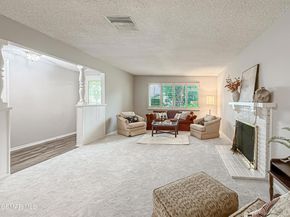 22537 Saticoy Street, West Hills CA 91307