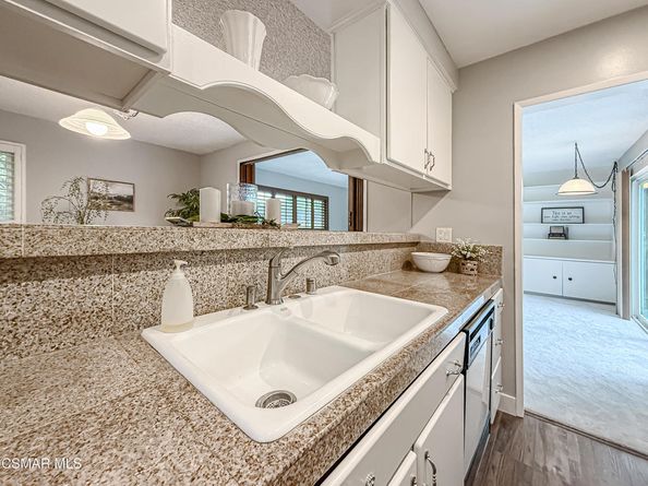 22537 Saticoy Street, West Hills CA 91307