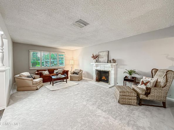 22537 Saticoy Street, West Hills CA 91307