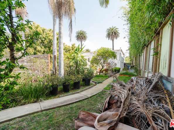 3875 Marcasel Avenue, Los Angeles CA 90066