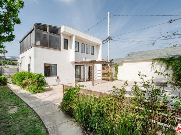 3875 Marcasel Avenue, Los Angeles CA 90066