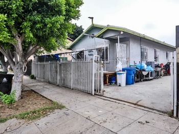 6414 S Hoover Street