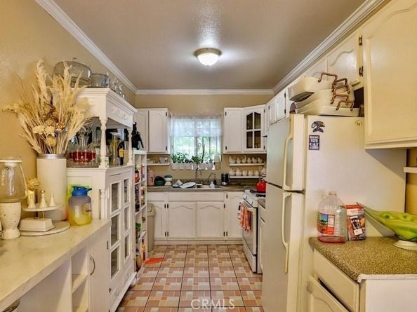 6414 S Hoover Street, Los Angeles CA 90044