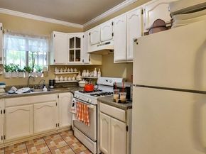 6414 S Hoover Street, Los Angeles CA 90044