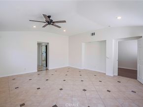 612 S Halliday St, Anaheim CA 92804