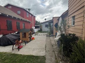 632 E 45th Street, Los Angeles CA 90011