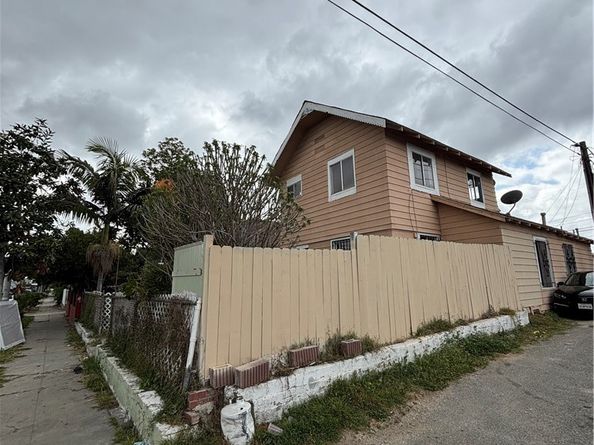 632 E 45th Street, Los Angeles CA 90011