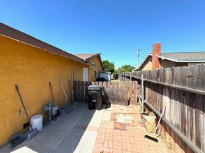 1535 S Towne Avenue, Pomona CA 91766