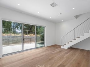 957 Figueroa Terrace 318, Los Angeles CA 90012