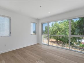957 Figueroa Terrace 318, Los Angeles CA 90012