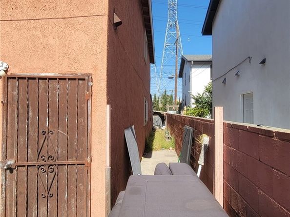 9306 Parmelee Avenue, Los Angeles CA 90002