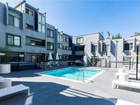 1940 N Highland 26, Hollywood Hills CA 90068