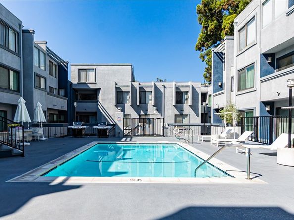 1940 N Highland 26, Hollywood Hills CA 90068