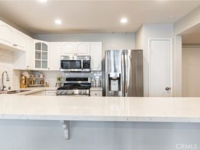 1940 N Highland 26, Hollywood Hills CA 90068