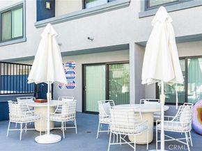 1940 N Highland 26, Hollywood Hills CA 90068