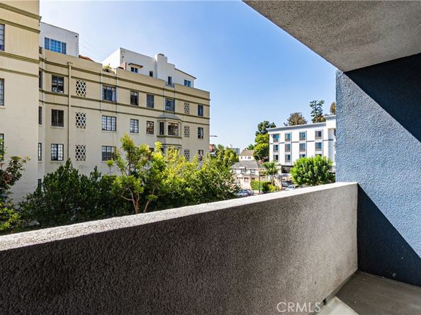 1940 N Highland 26, Hollywood Hills CA 90068