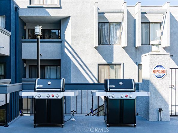 1940 N Highland 26, Hollywood Hills CA 90068