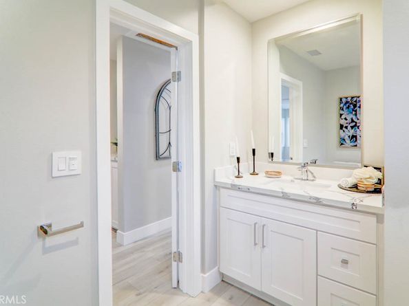 4653 W 137TH Pl, Hawthorne CA 90250