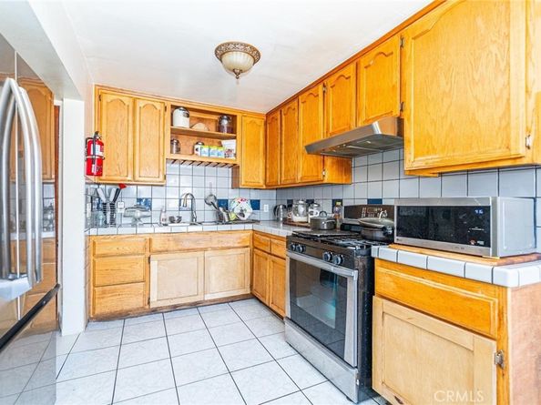 3353 W 135th Street, Hawthorne CA 90250