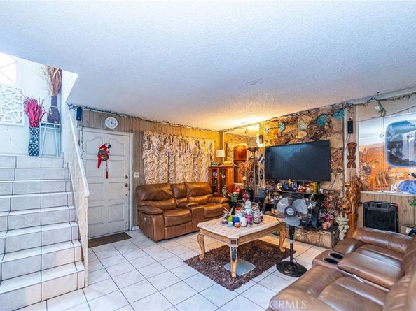 3353 W 135th Street, Hawthorne CA 90250