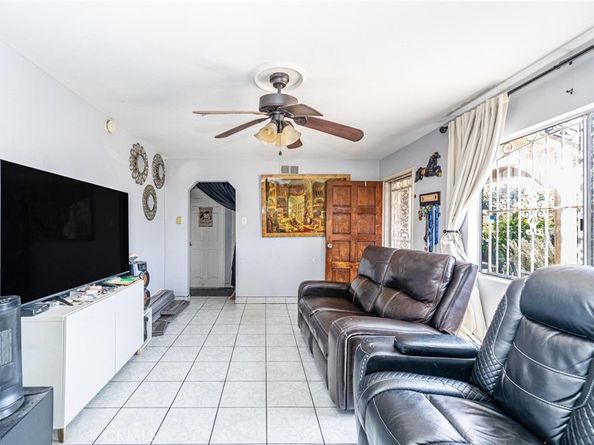 3353 W 135th Street, Hawthorne CA 90250