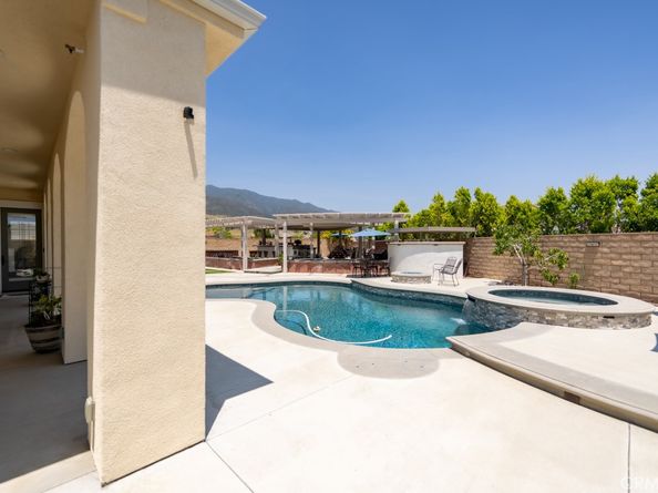 5075 Branding Iron Place, Rancho Cucamonga CA 91739