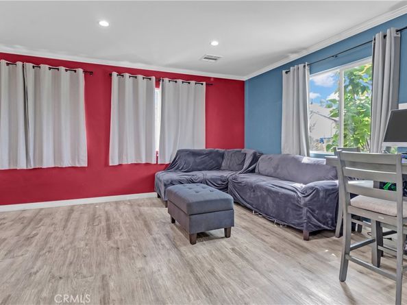 7745 Radford Ave, Los Angeles CA 91605