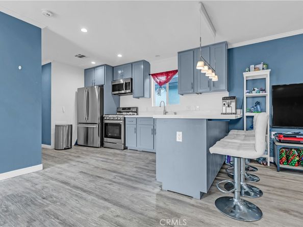 7745 Radford Ave, Los Angeles CA 91605