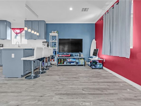 7745 Radford Ave, Los Angeles CA 91605