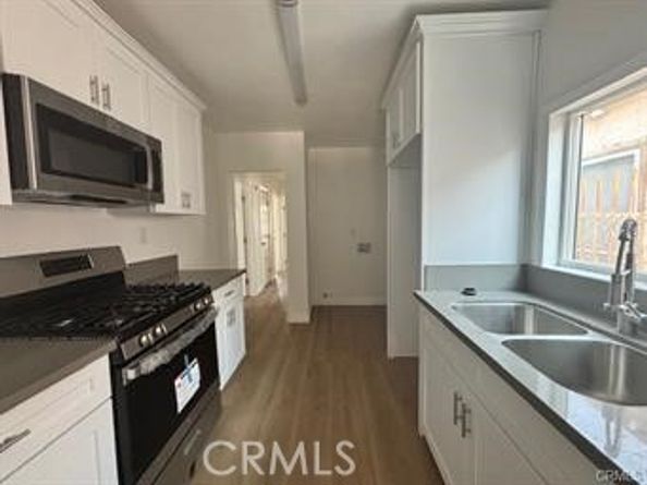 10719 Mona Boulevard, Los Angeles CA 90059