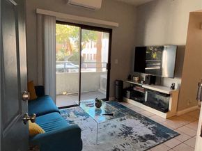 720 W 4th 114, Long Beach CA 90802