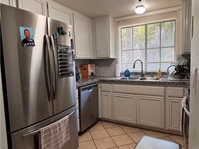 720 W 4th 114, Long Beach CA 90802