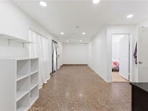 121 E 68th Way, Long Beach CA 90805