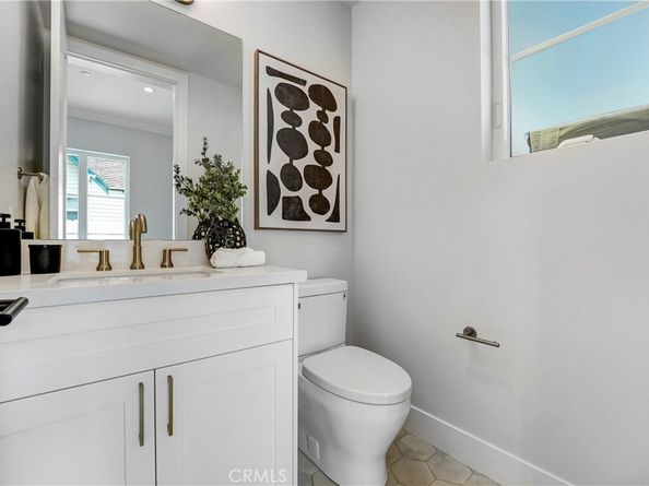 107 N Parkwood Avenue, Pasadena CA 91107